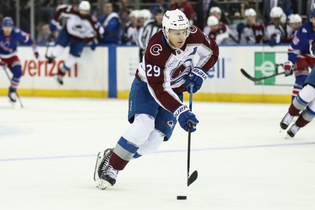 Nathan MacKinnon