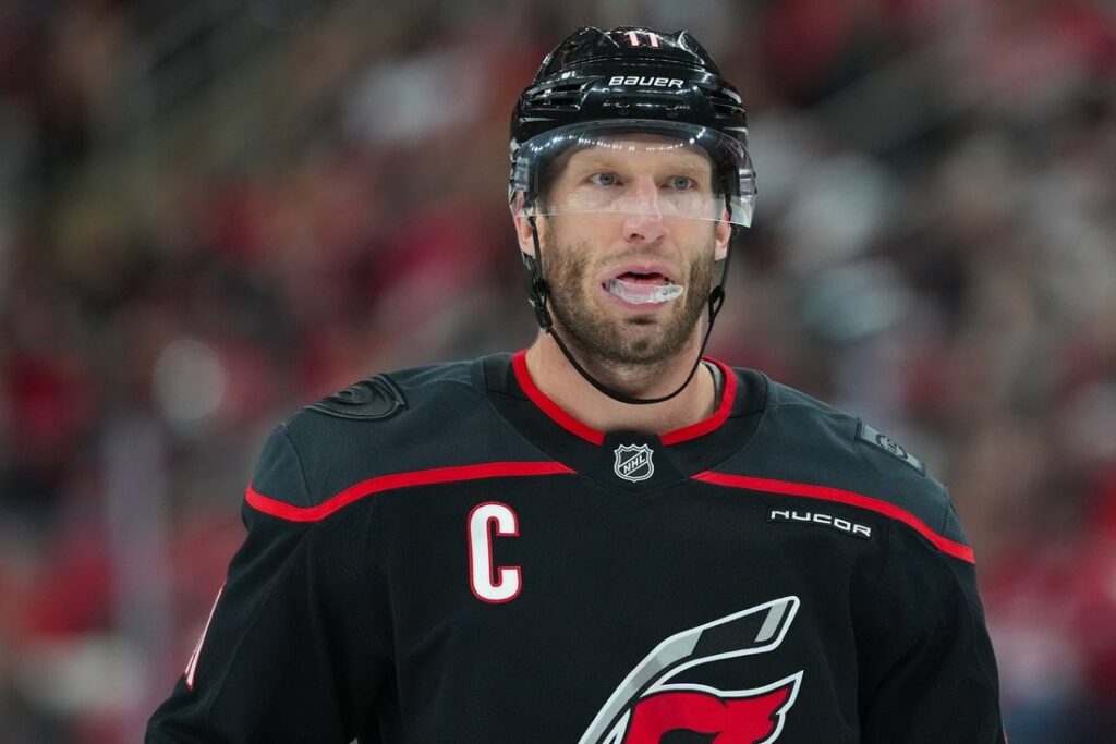 jordan staal hurricanes
