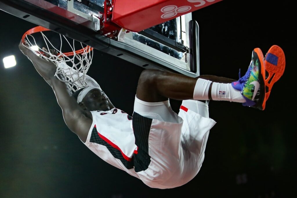 Georgia basketball, Western Carolina