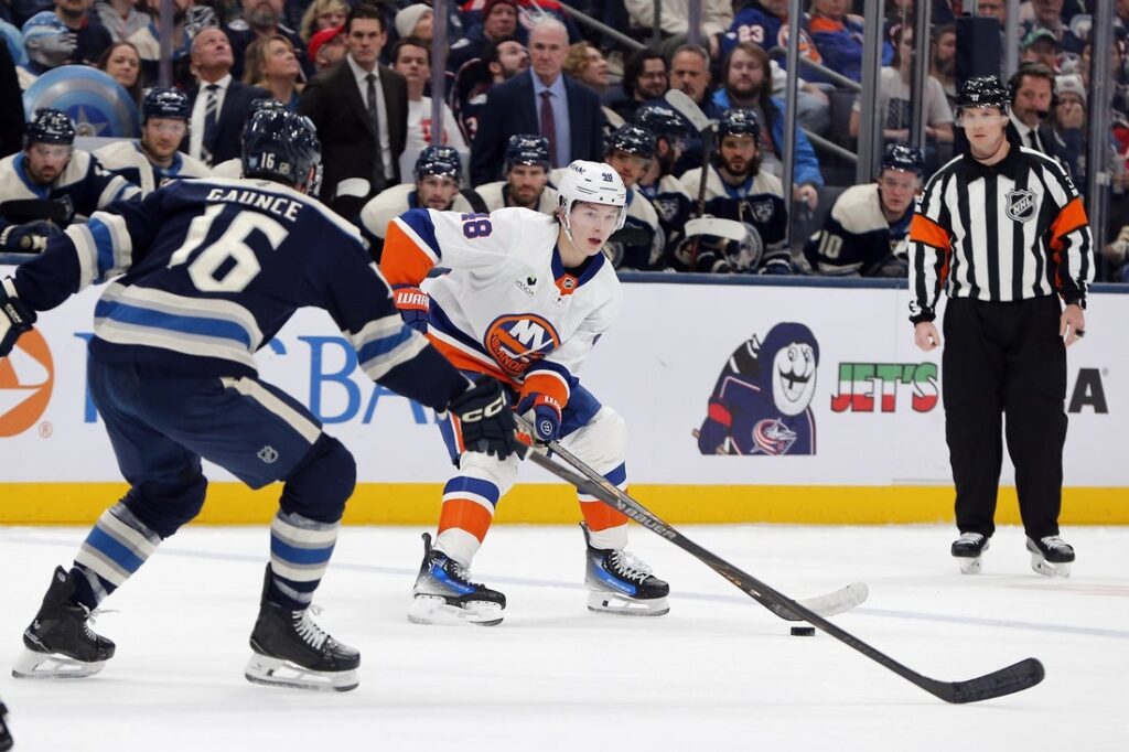 blue jackets, islanders