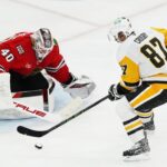 Penguins, Blackhawks