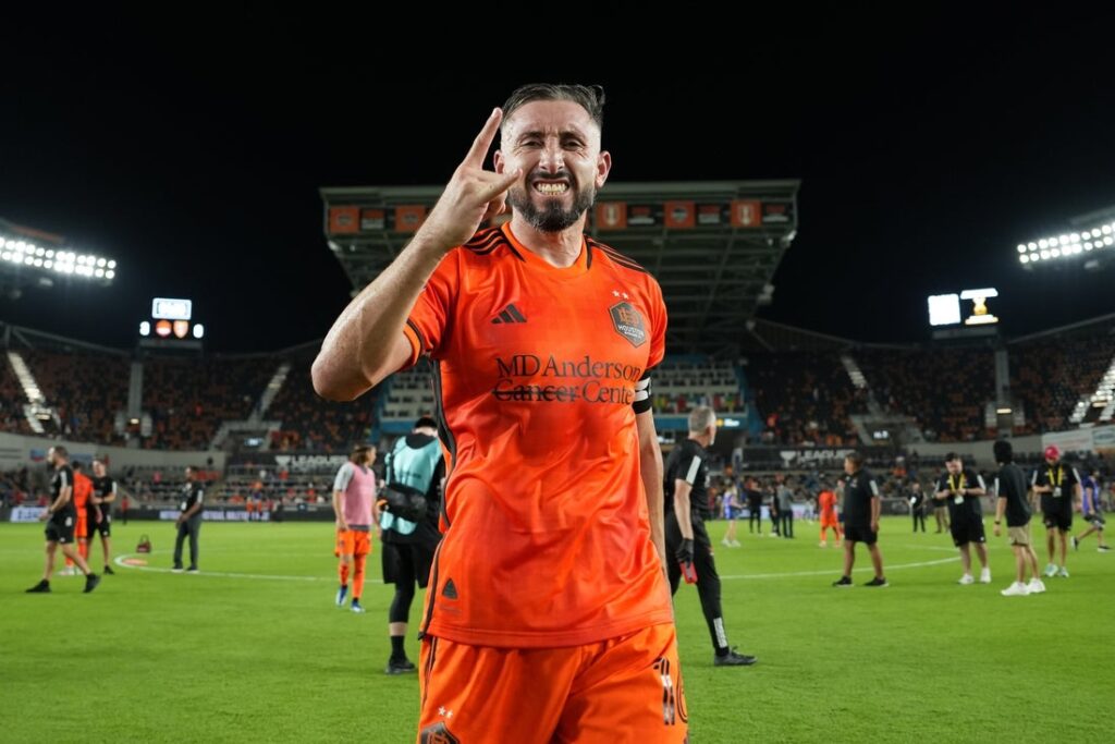 hector herrera dynamo react