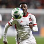 toronto derrick etienne