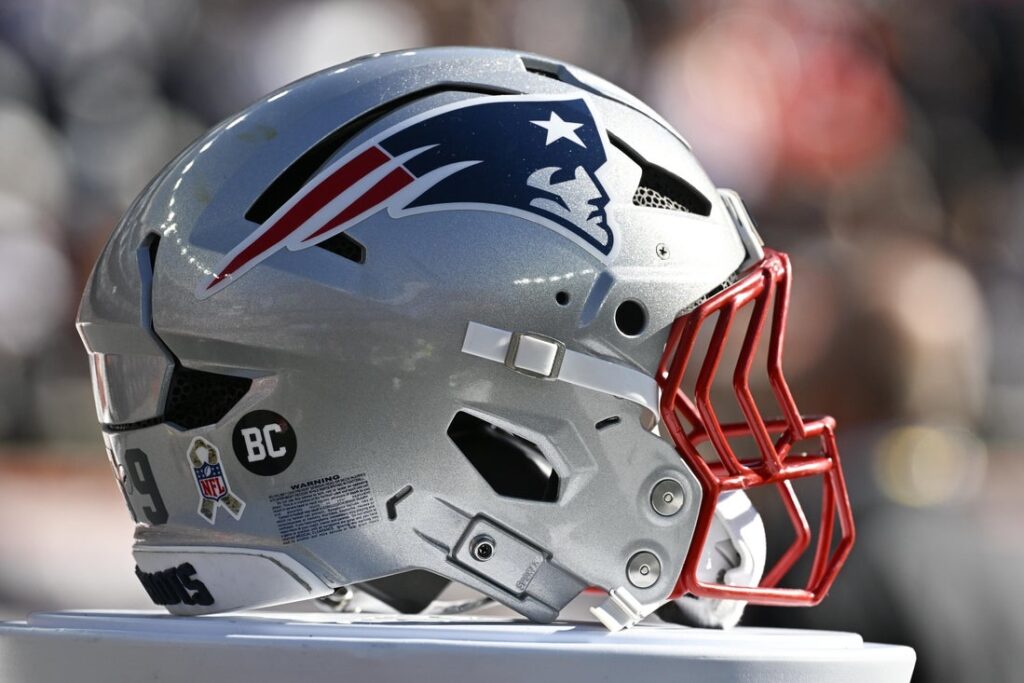 patriots helmet 2025
