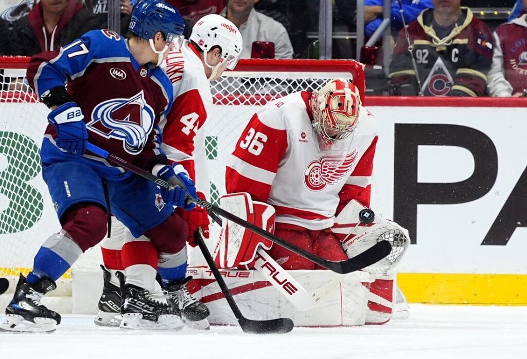 Red Wings, Avalanche