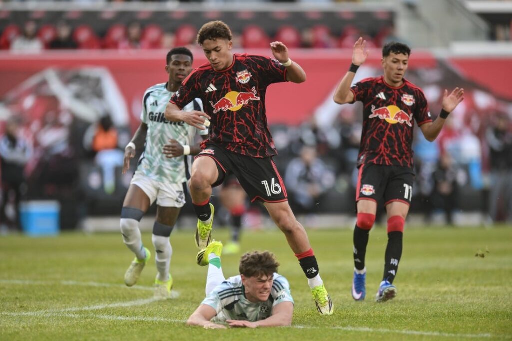 Red Bulls Julian Hall