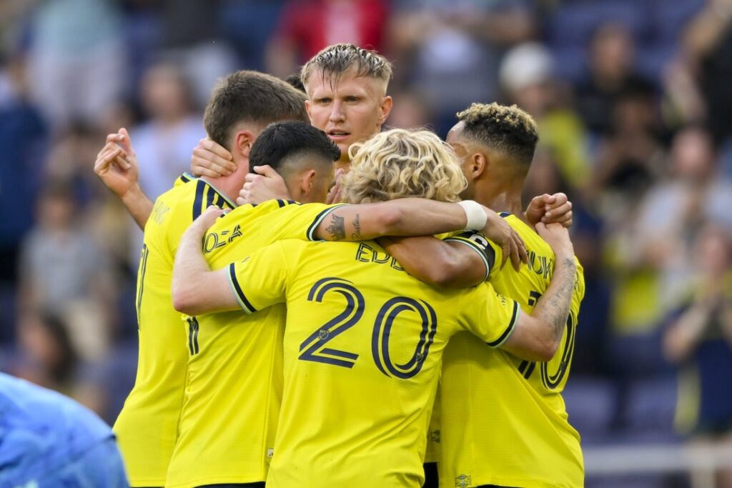 Orlando, Nashville surridge