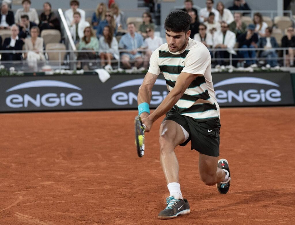 carlos alcaraz paris return