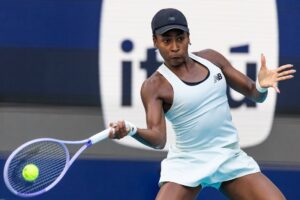 coco gauff hits