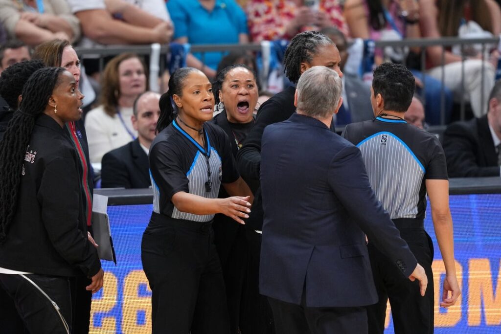 Geno Auriemma, Dawn Staley
