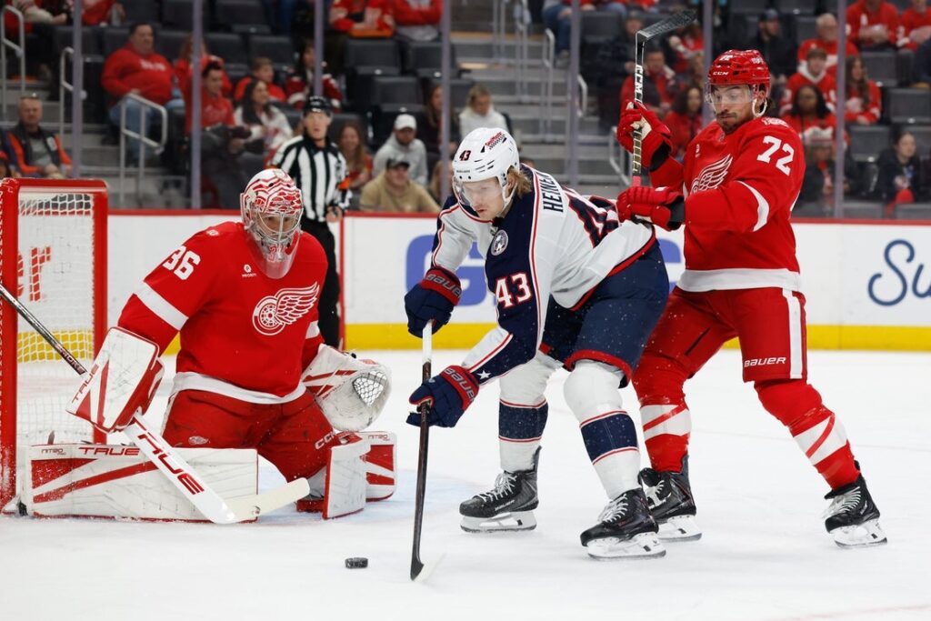 Red Wings, Blue Jackets