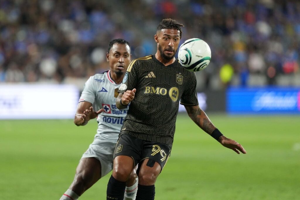 Los Angeles FC, cruz azul