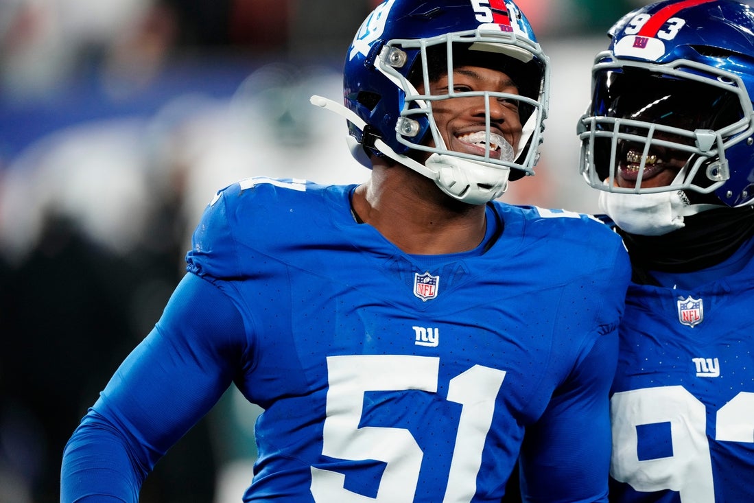 New York Giants linebacker Azeez Ojulari smiles during a win over the Philadelphia Eagles, Jan. 7, 2024.