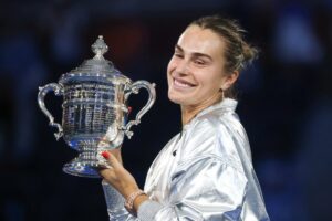 aryna sabalenka flushing trophy