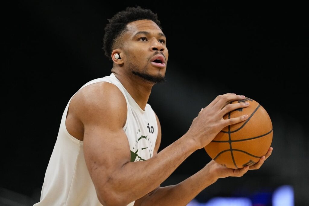 giannis, shoots