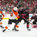 Hurricanes, Flyers, Noah Cates
