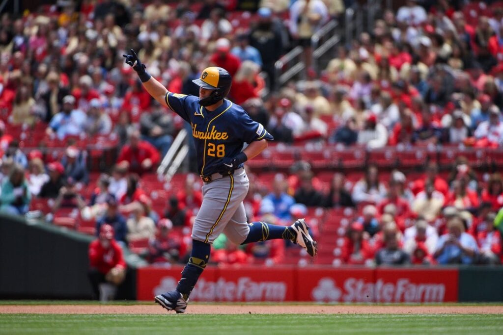 brewers cardinals