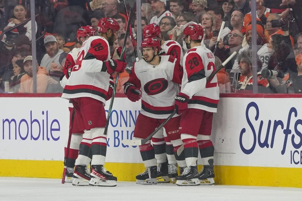 Hurricanes, Flyers