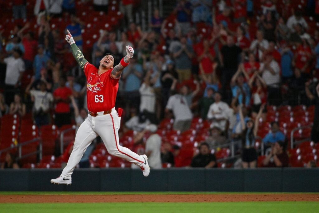 Cardinals, Royals