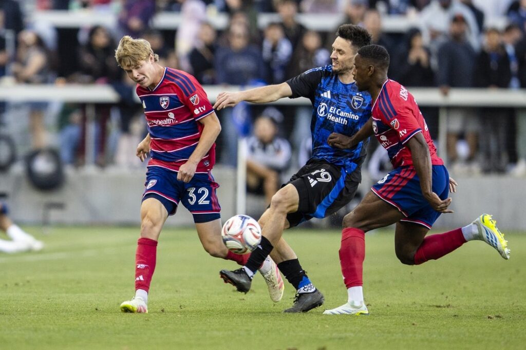 FC Dallas, Earthquakes