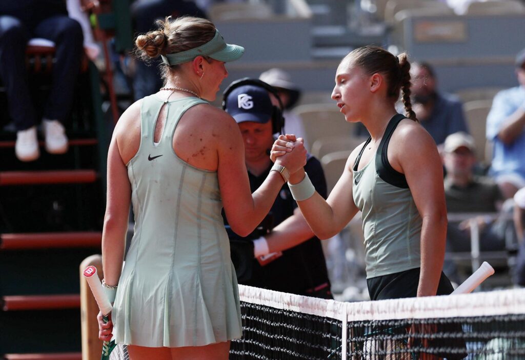 Diane Parry, Amanda Anisimova