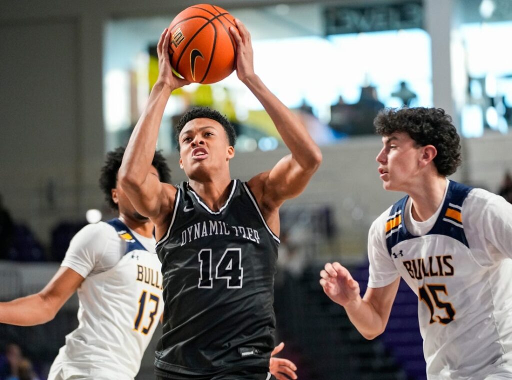 5-star wing Ryan Hampton commits to Kentucky