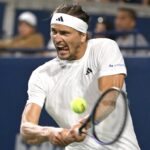 Alexander Zverev plays