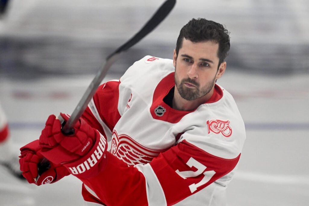 dylan larkin warm