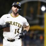 joey bart pirates
