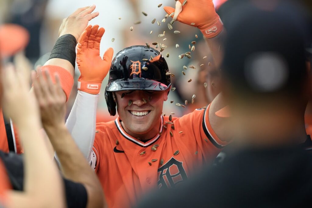 Tigers, Mariners