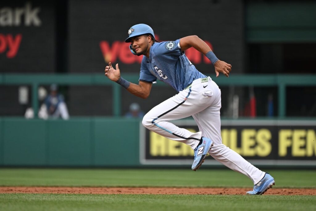 nationals mariners