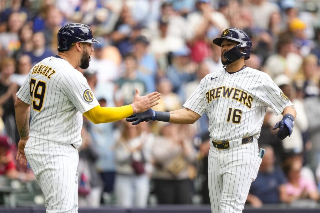 Brewers, Phillies
