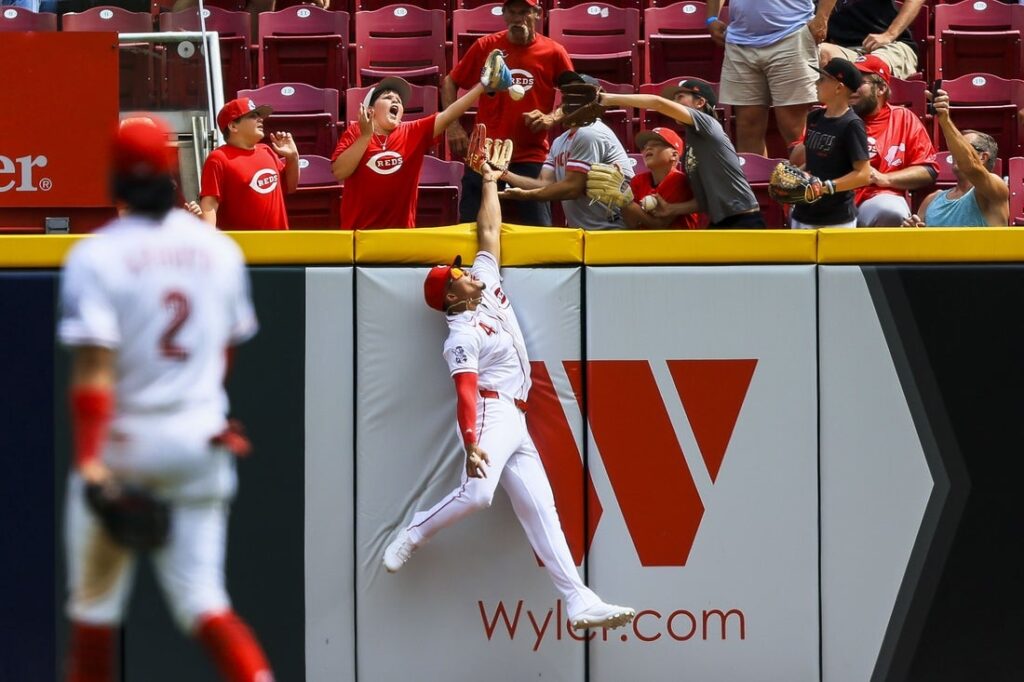 Diamondbacks, Reds