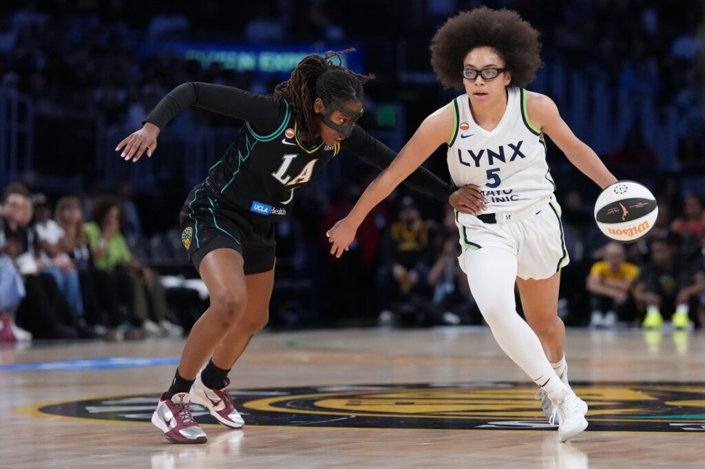 Lynx, Sparks miles