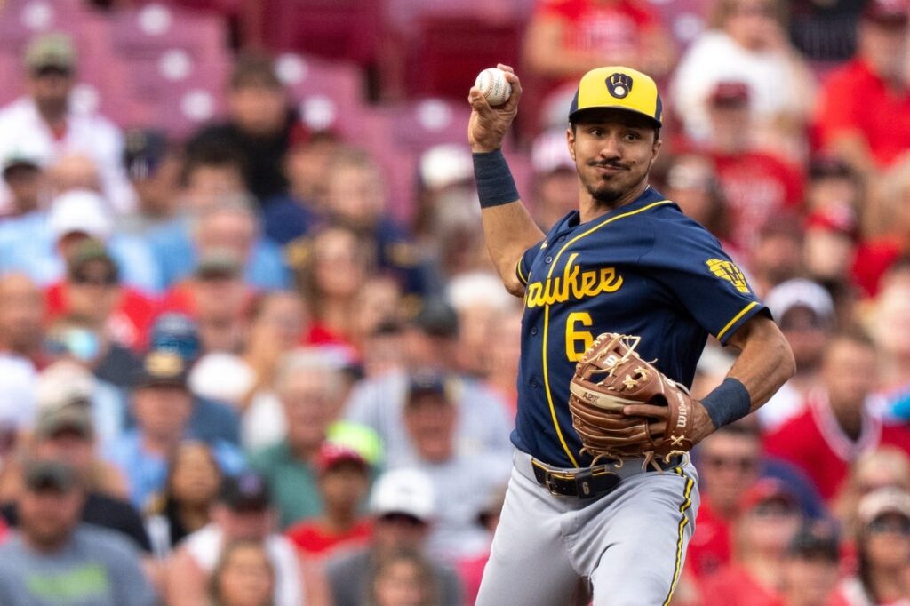 Brewers, Reds