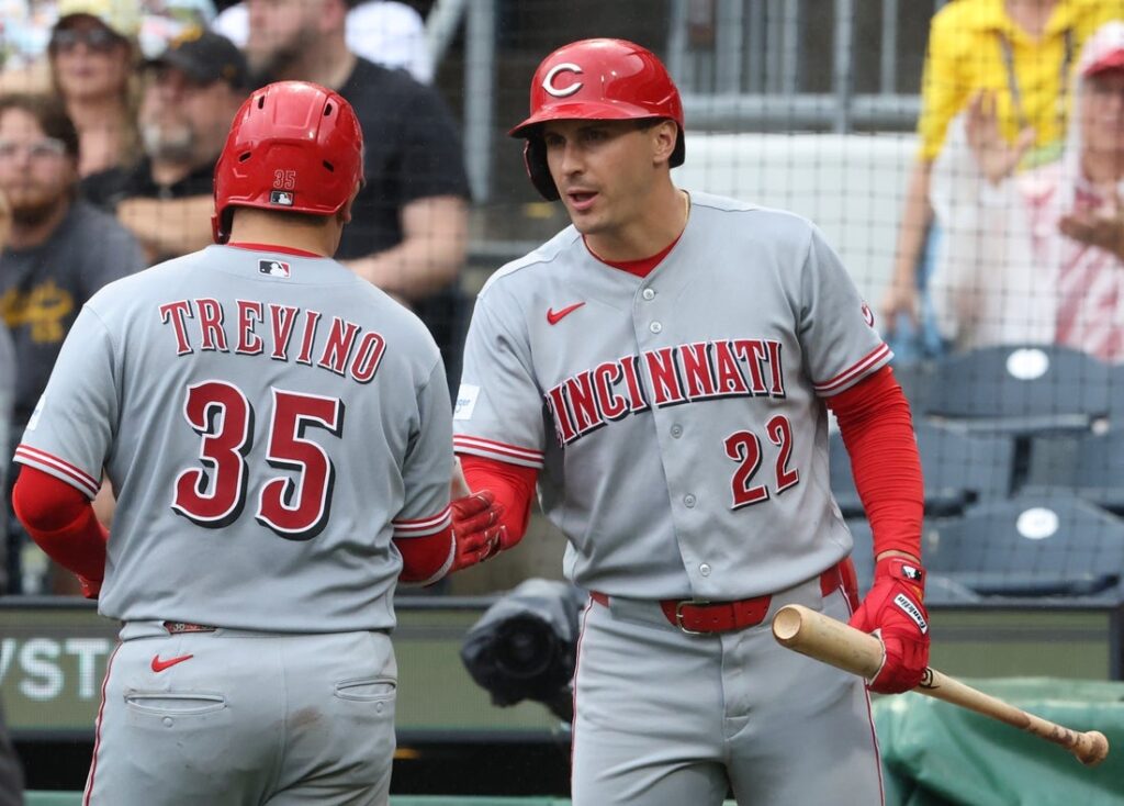 Reds, Pirates