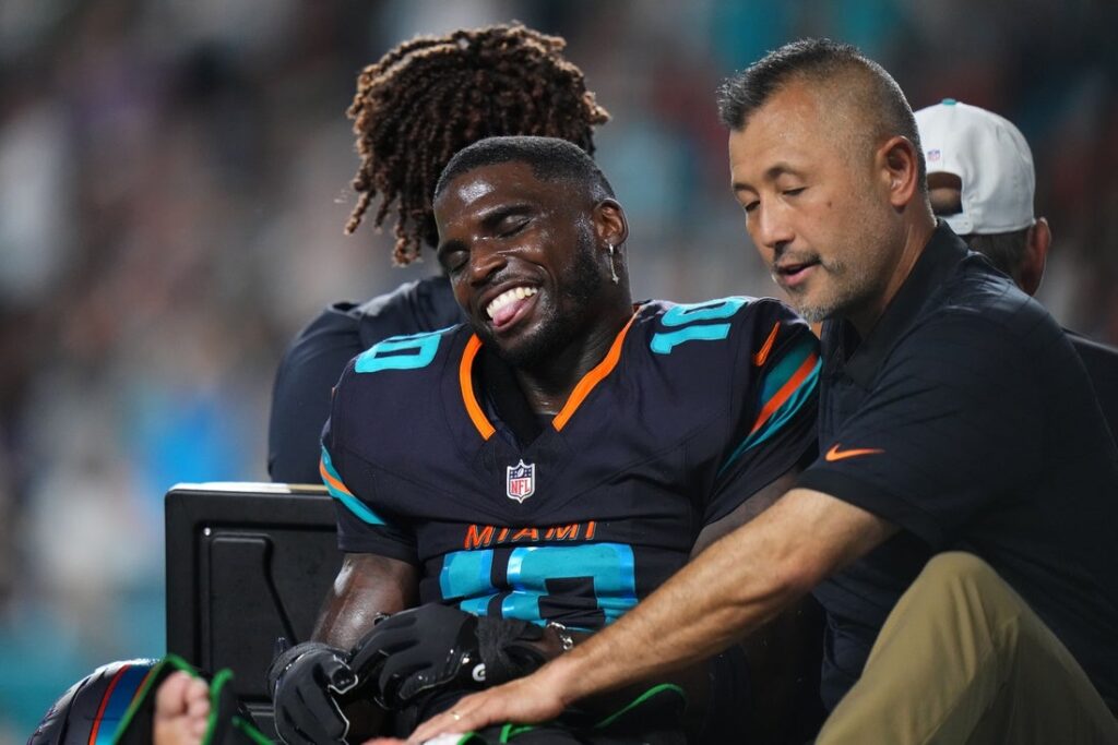 tyreek hill dolphins