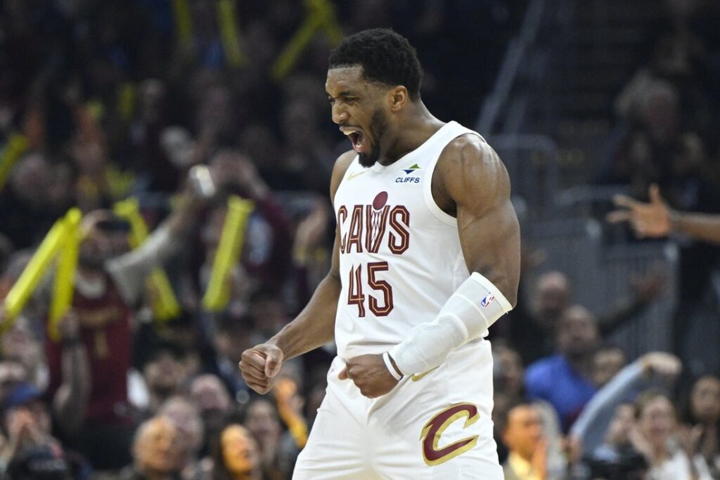 donovan mitchell celebrate