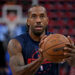 kawhi leonard warm