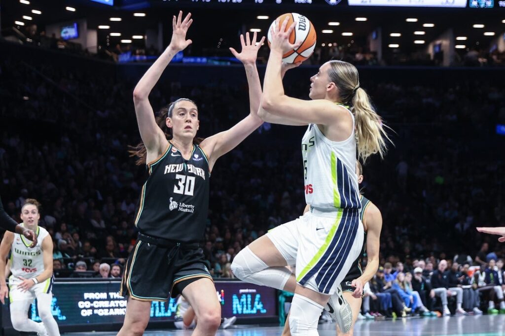 breanna stewart, bueckers