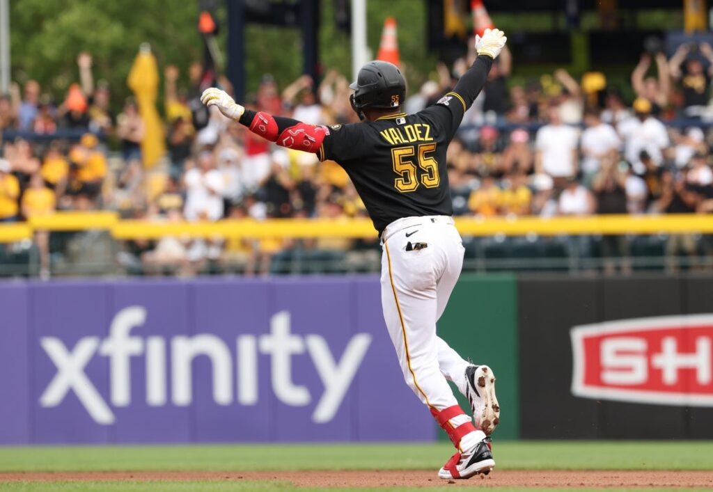 pirates, brewers