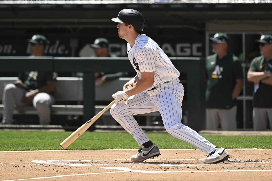 White Sox crush Athletics to complete sweep - Field Level Media