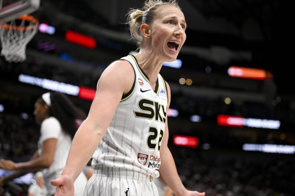 courtney vandersloot
