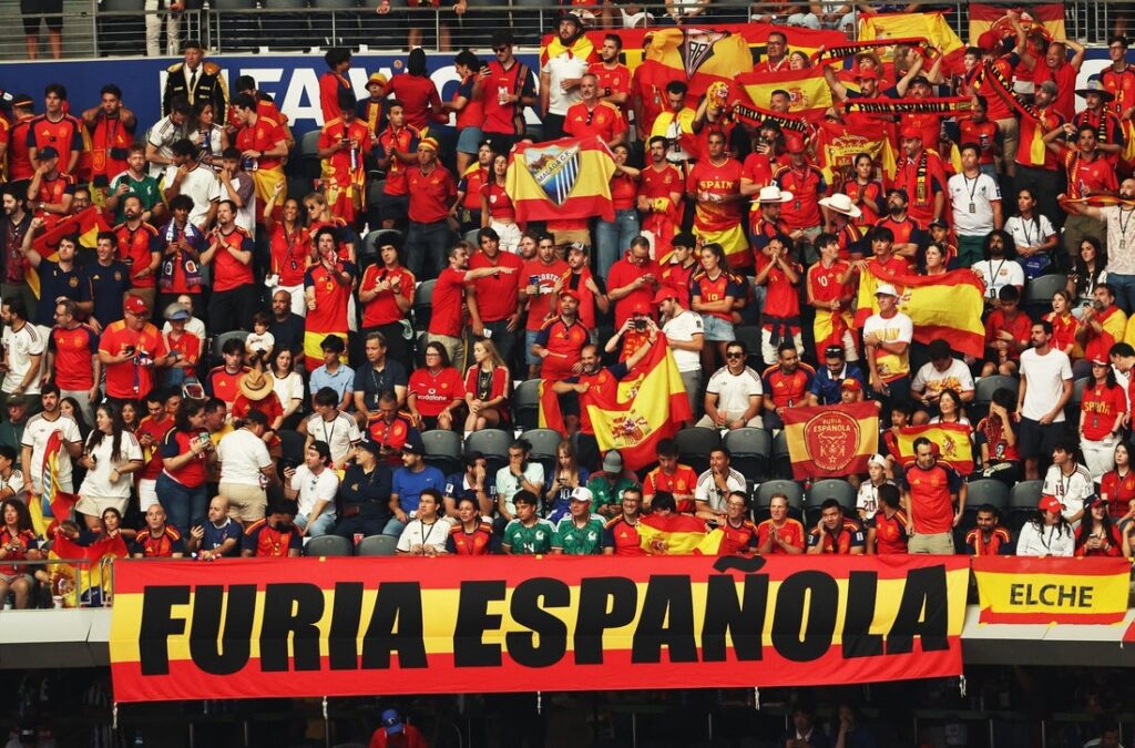 spain fans