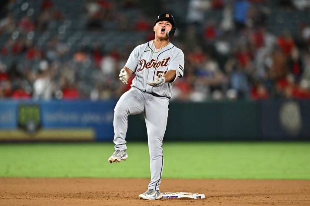 tigers, angels