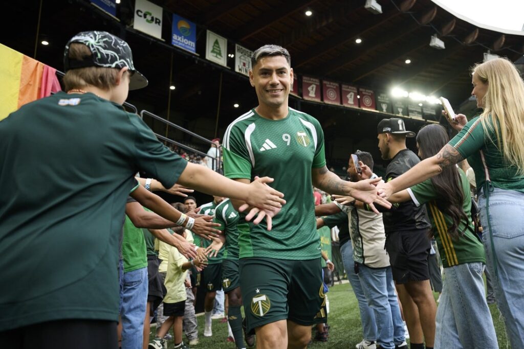Felipe Mora