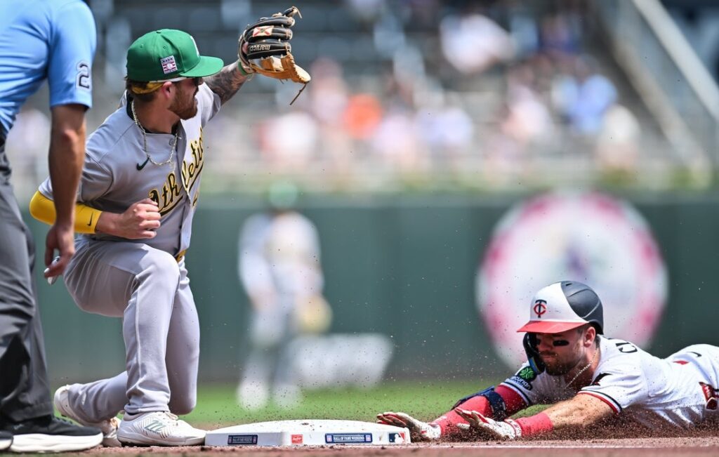 Twins, Athletics