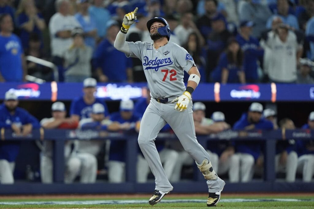 2025 world series game miguel rojas