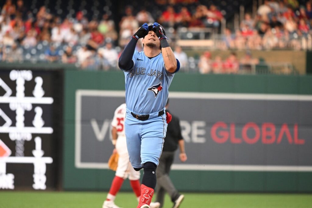 luis urias