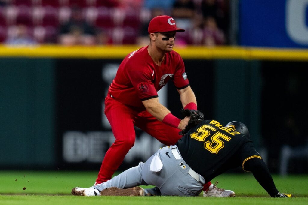 Pirates, Reds